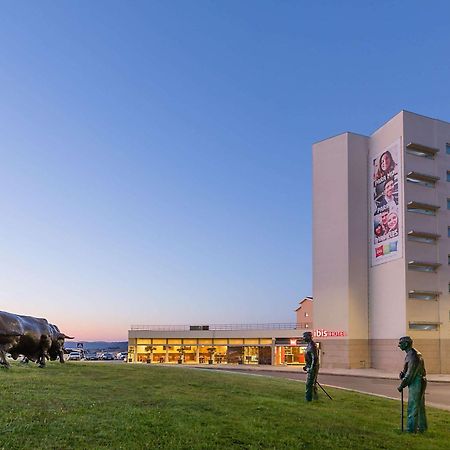 Hotel Ibis Браганса Экстерьер фото