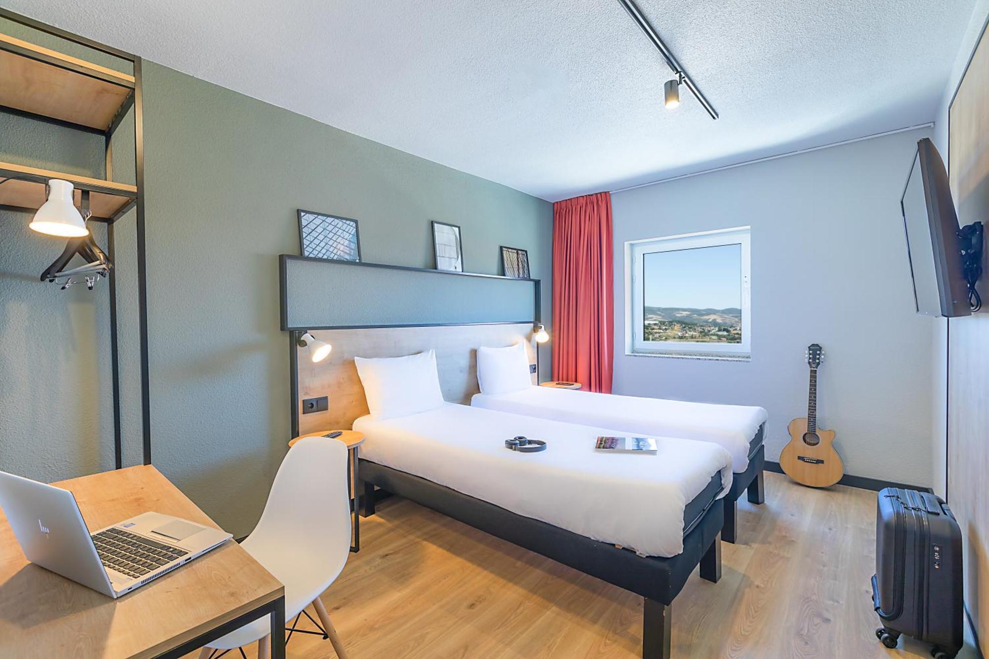 Hotel Ibis Браганса Экстерьер фото